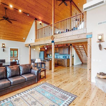 The Lodge At Diamond Woods 유진 외부 사진